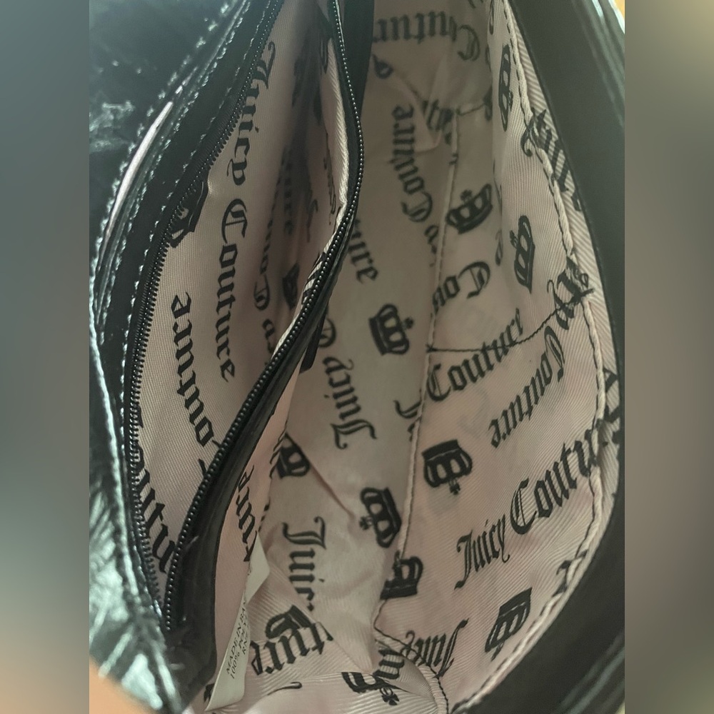 Juicy Couture Fashion Vibe Flap Crossbody Black Chain Strap Logo Textured NWT - Picture 10 of 16